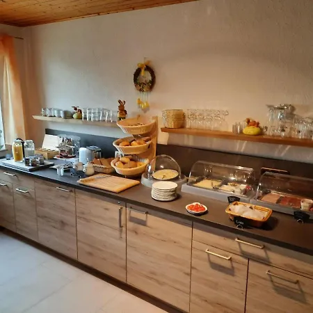 Vendégház Gaestehaus Spross Veldenz