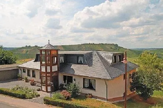 Gaestehaus Spross 4* Veldenz